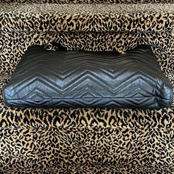 GUCCI MARMONT MATELASSE MEDIUM TOTE BLACK LEATHER - Picture 4 of 11